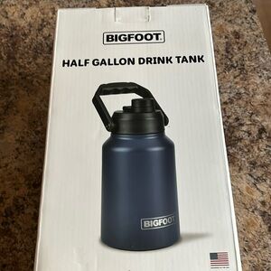 Half gallon drink tank